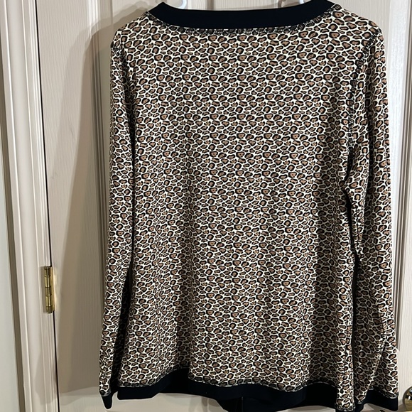 No Name leopard top Long sleeved VGC Round neck - Picture 3 of 3
